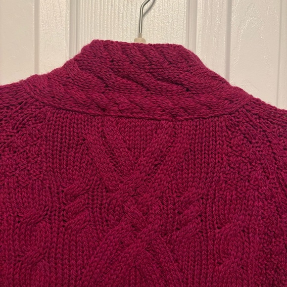 Aran Crafts Merino Wool Sweater Womens Medium Magenta Cable Knit Button Collar - Picture 10 of 14
